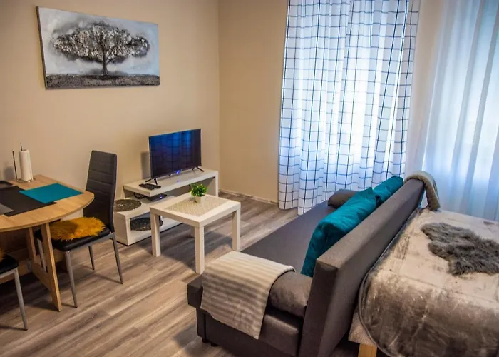 Apartment & Room Eni