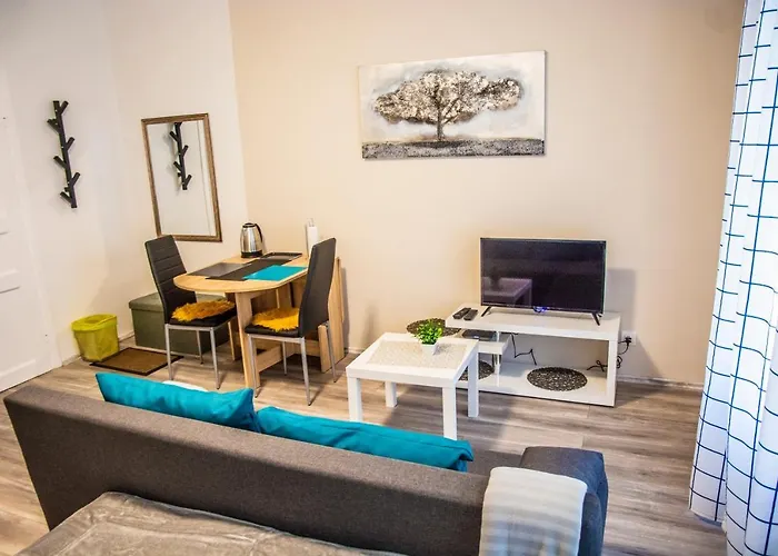 Apartment&room Eni